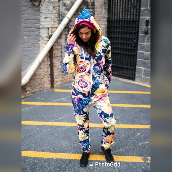 Urban Outfitters Pants - Electro Threads M VINTAGE FLOWERS ADULT ONESIE